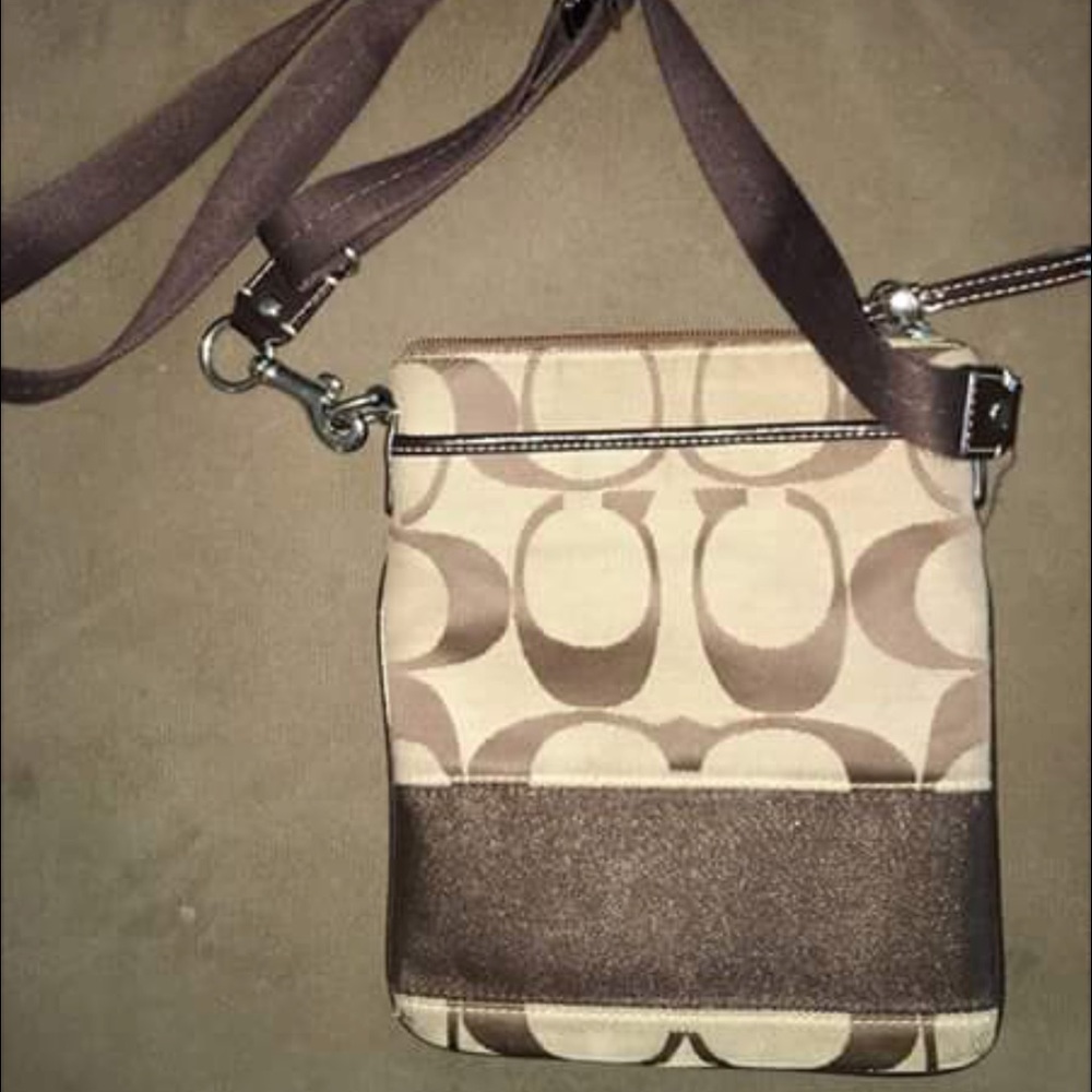 Cross body coach purse with wallet!