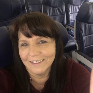 Meet your Posher, Laurie