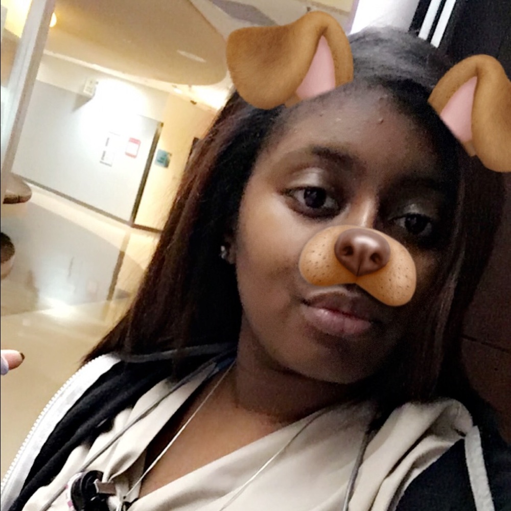 Meet your Posher, Breya