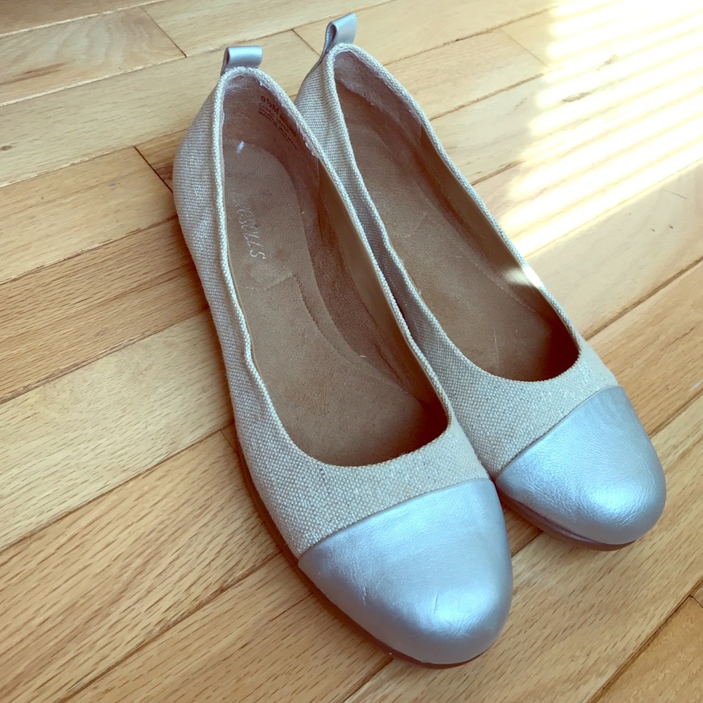 Aerosoles silver toed, tan ballet flats