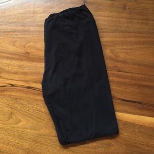 Black lularoe leggings - Tall and Curvy