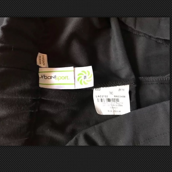 SOLD Urbane Sport Women's Scrubs Black - Picture 4 of 4