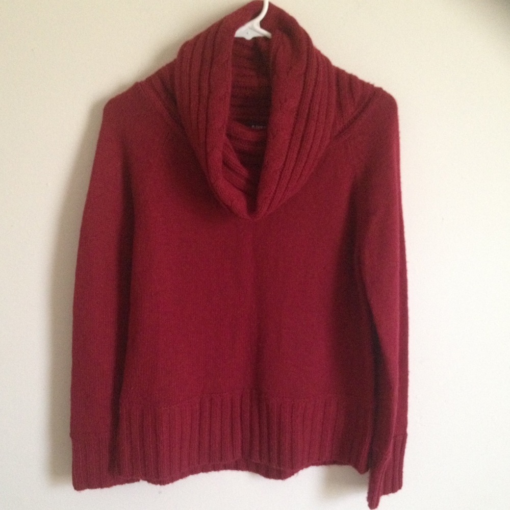 Beautiful sweater by apt 9