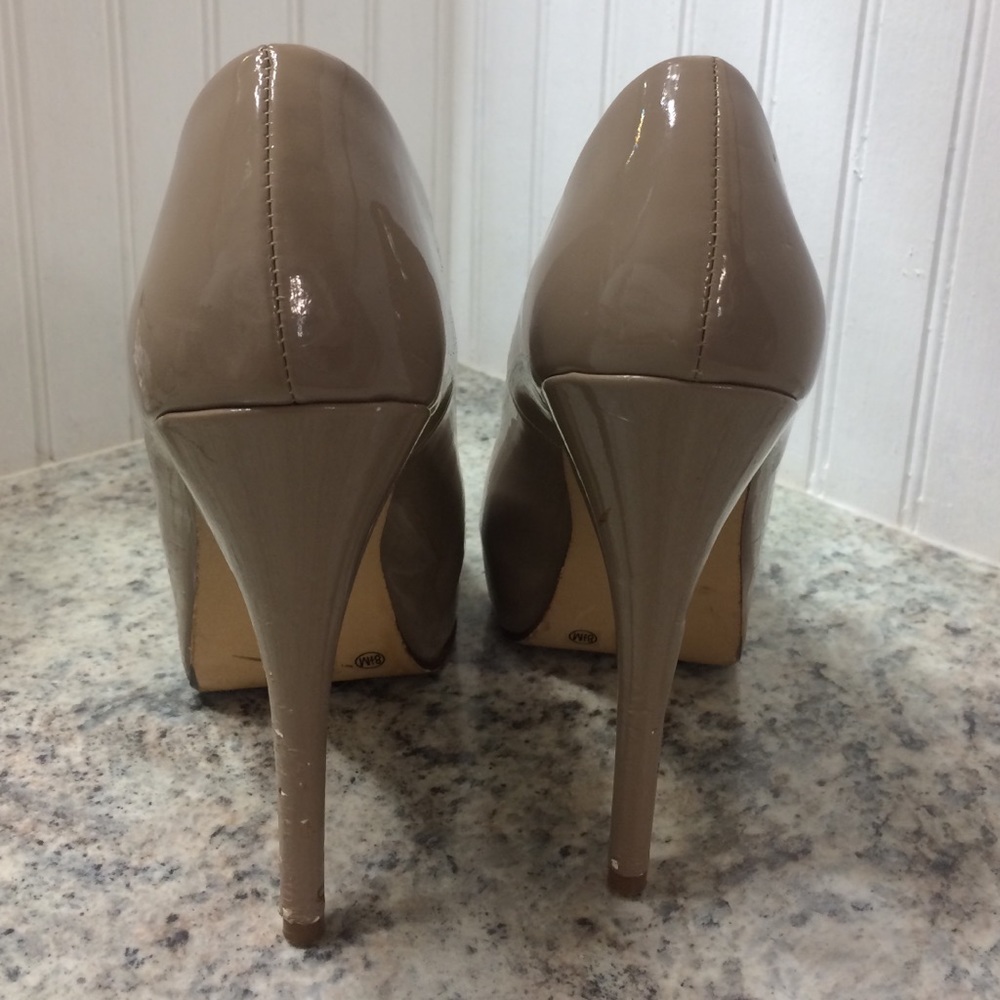High heels - Picture 2 of 4