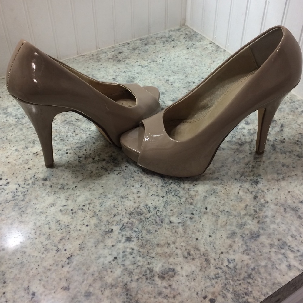 High heels - Picture 4 of 4