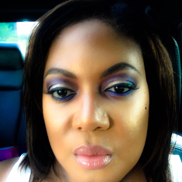 Meet your Posher, Sandy! - Picture 3 of 3