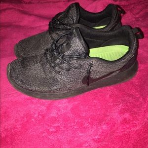 Nike Women Roshes