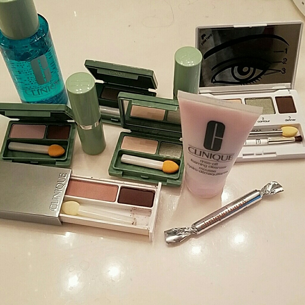 🛇 SOLD Clinique Deluxe