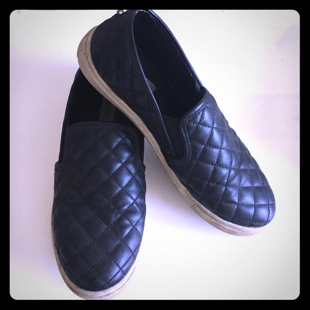 Steve Madden black slip ons