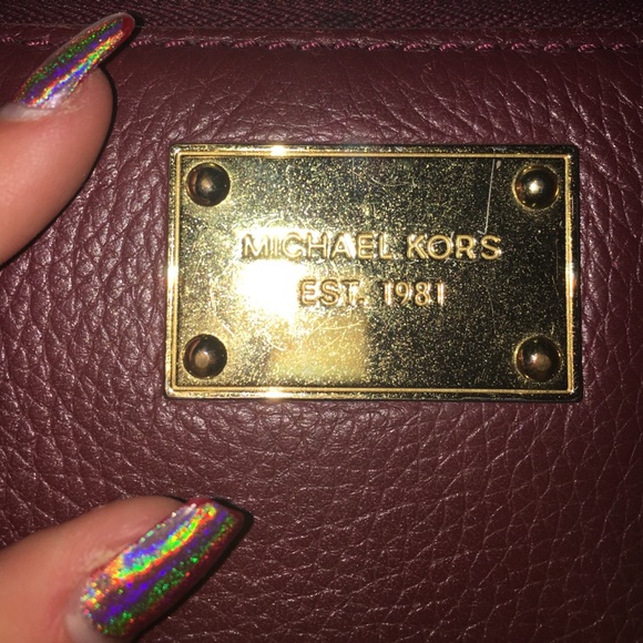 Crimson Michael Kors Wallet - Picture 2 of 3