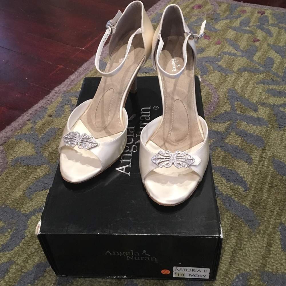 Angela Nuran Astoria II Shoes- Ivory Silk