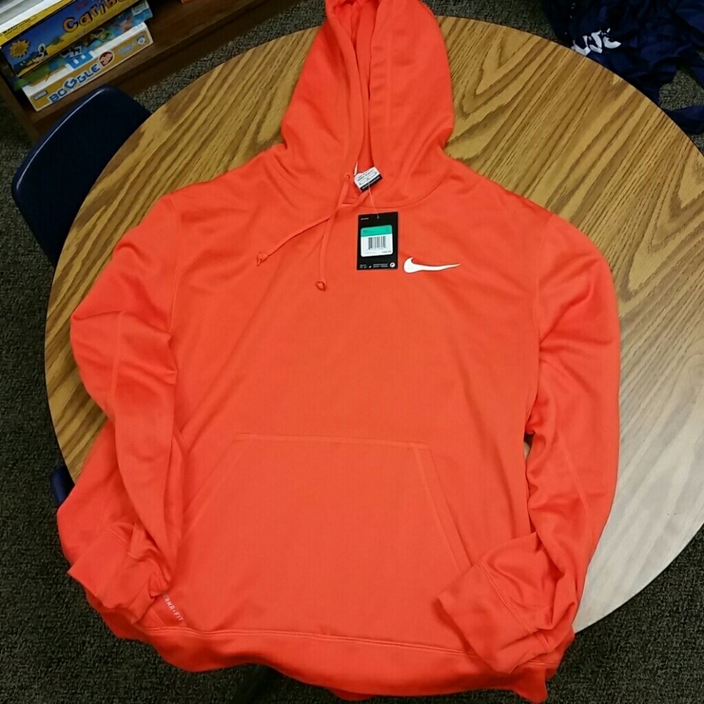 NWT Nike therma fit hoody.  Orange