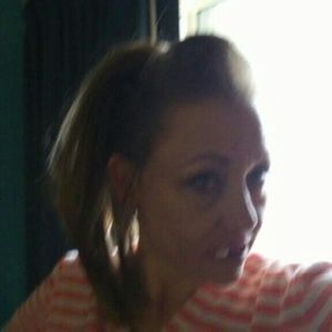 Meet your Posher, April