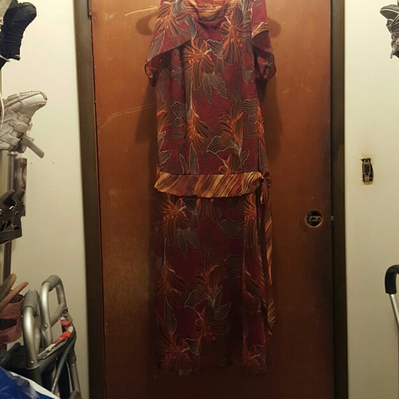 Dress - Picture 2 of 4