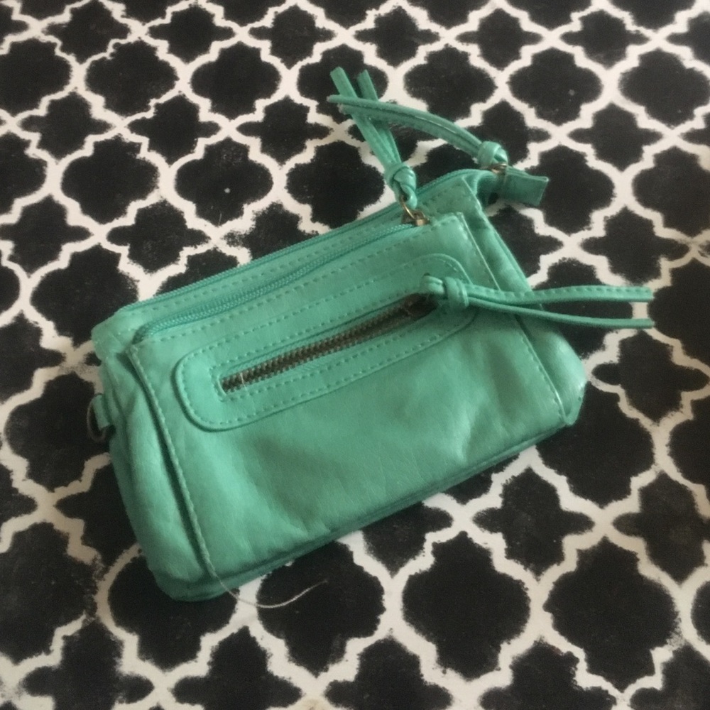 Small wristlet wallet purse