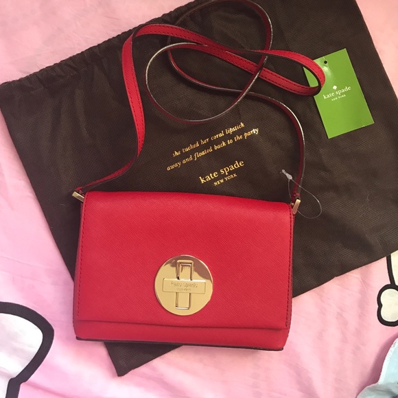 kate spade Handbags - 🔥FINAL🔥kate spade crossbody bag in red