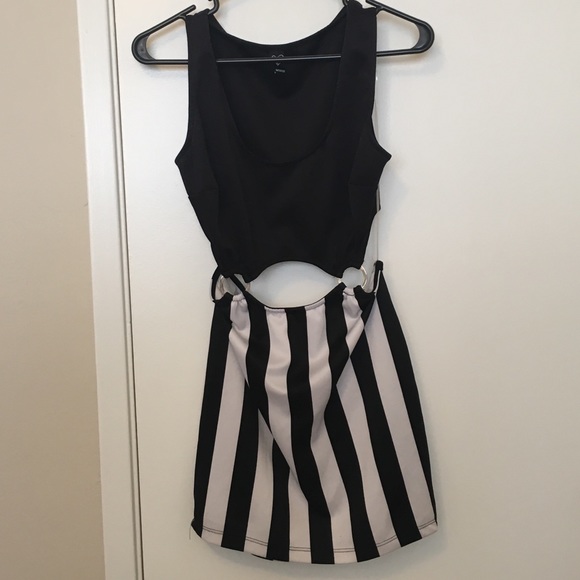 WINDSOR Dress with midriff and low back cutouts - Picture 1 of 2