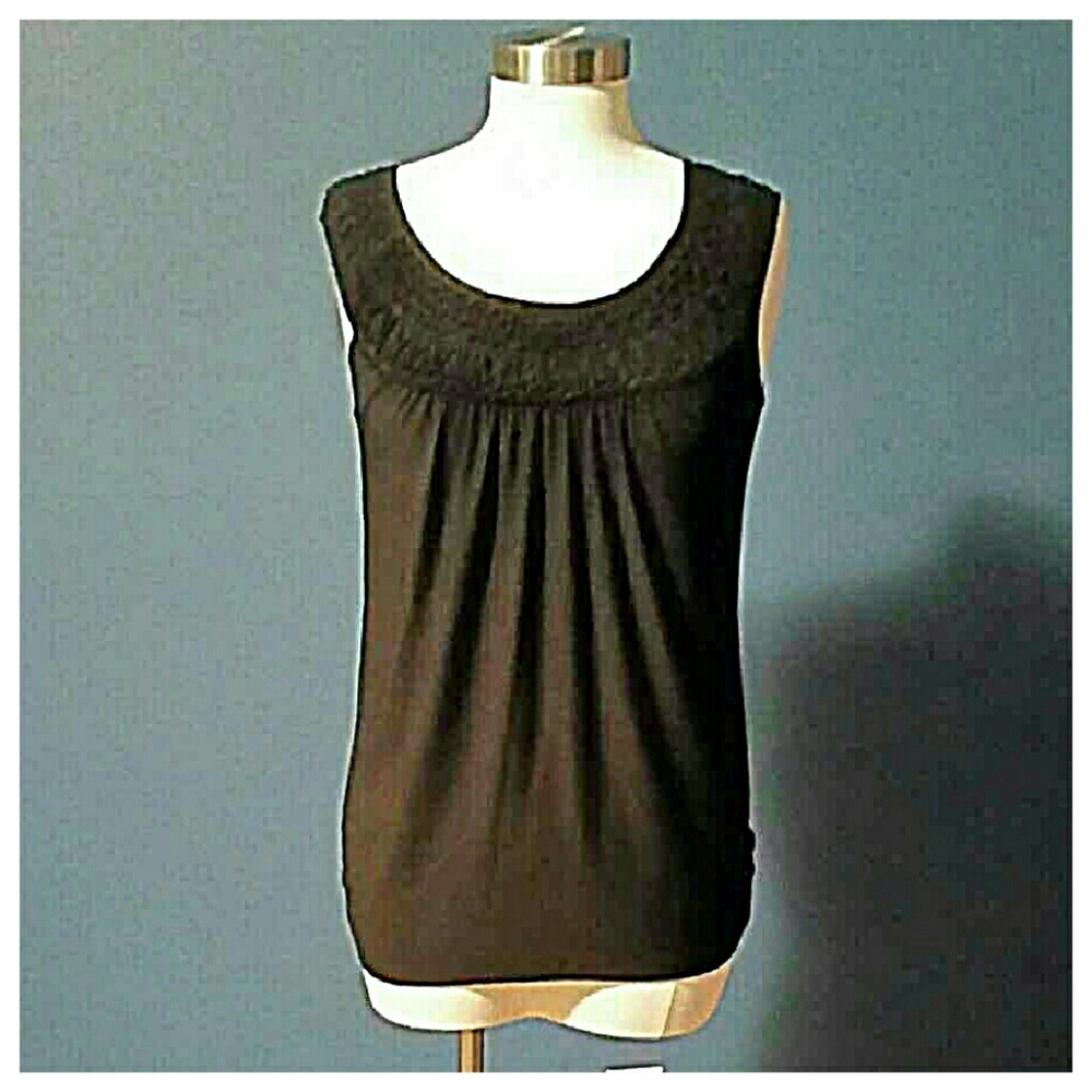 White House Black Market black top