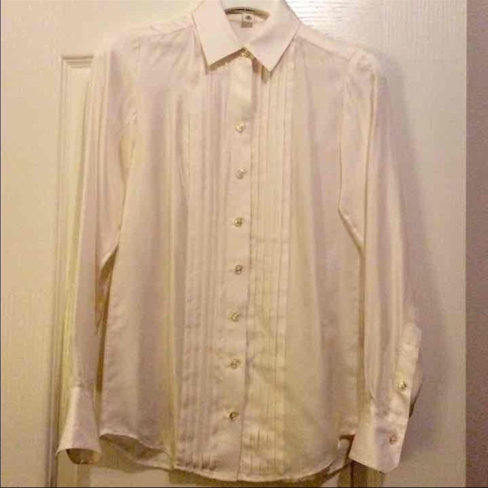 100% Silk Banana Republic Pleated Button Down