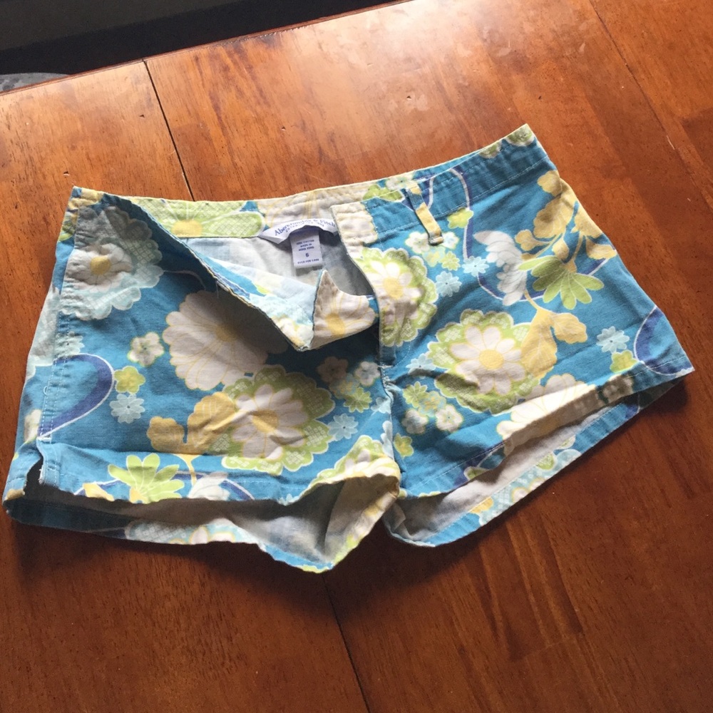 Abercrombie & Fitch Hawaiian shorts