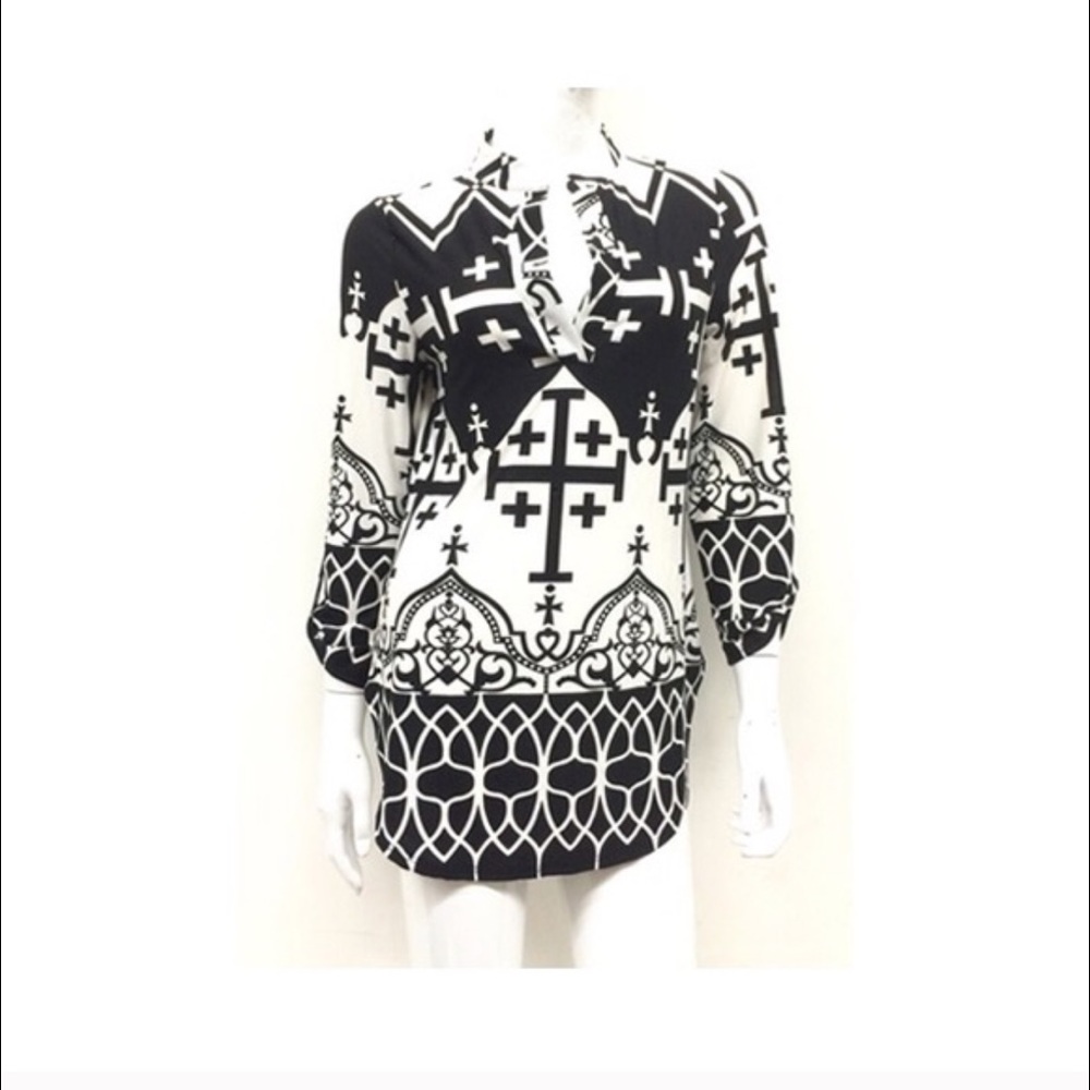 Black/white tunic