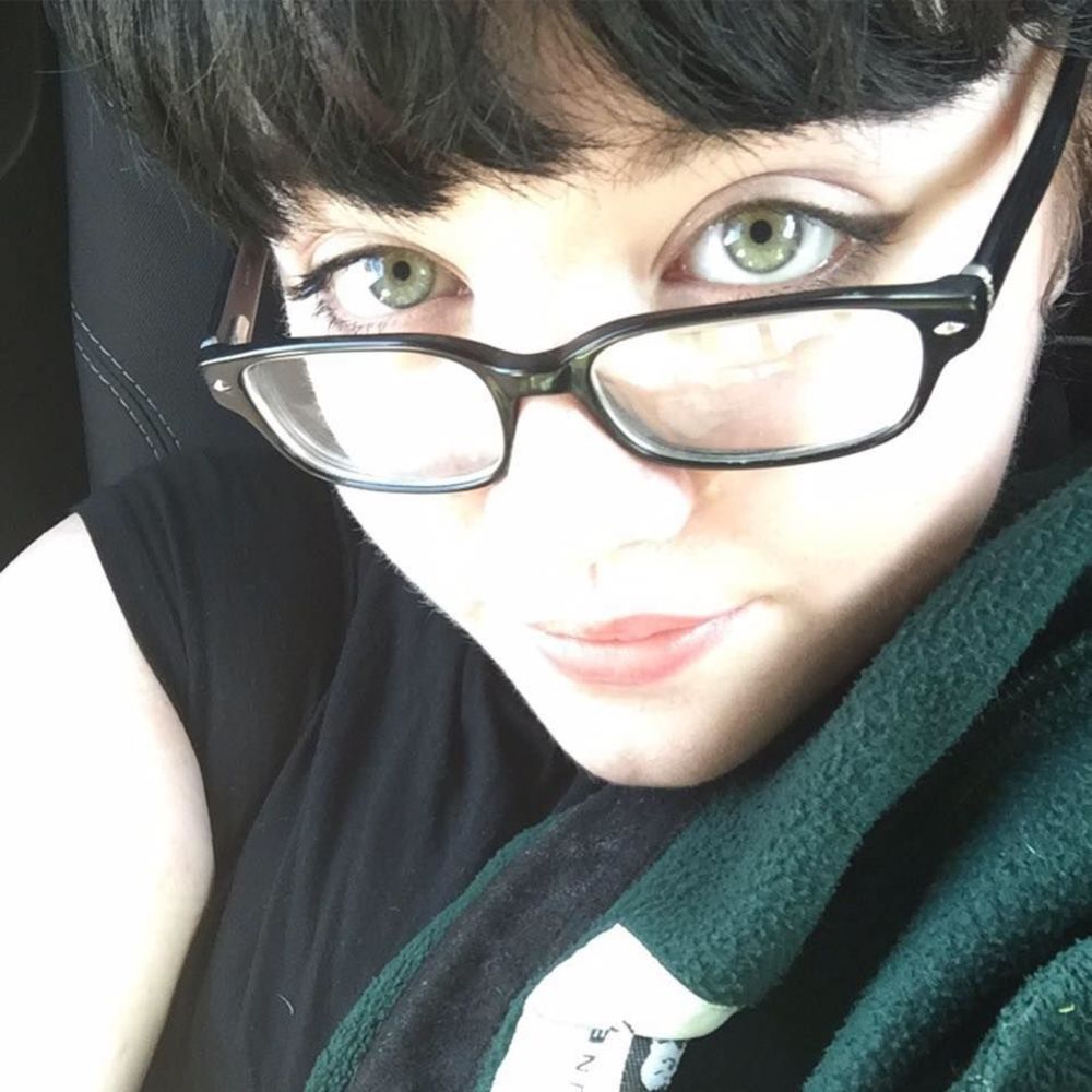 Meet your Posher, Raquel