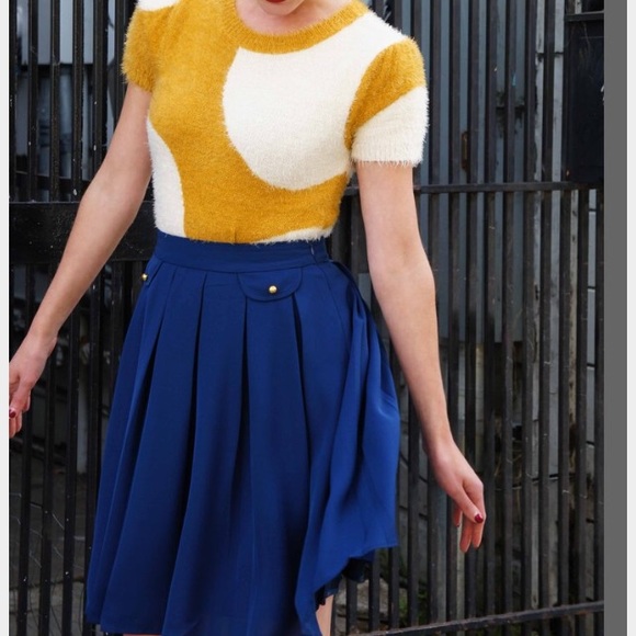 DEAR CREATURES XS TUESDAY SKIRT (red) rare - Picture 2 of 2