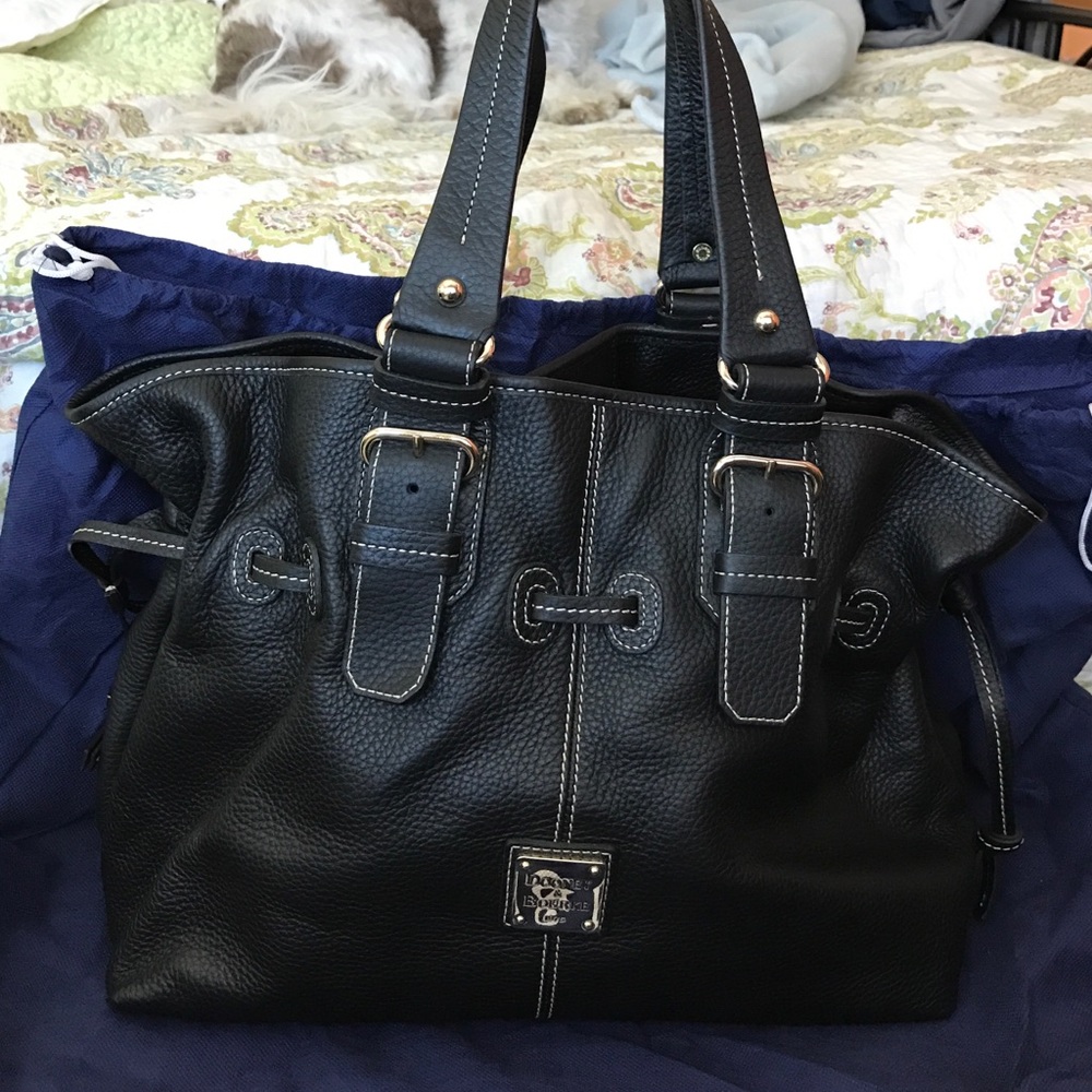 DOONEY & BOURKE PURSE