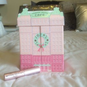 Too Faced Grande Hotel Cafe Palette Set