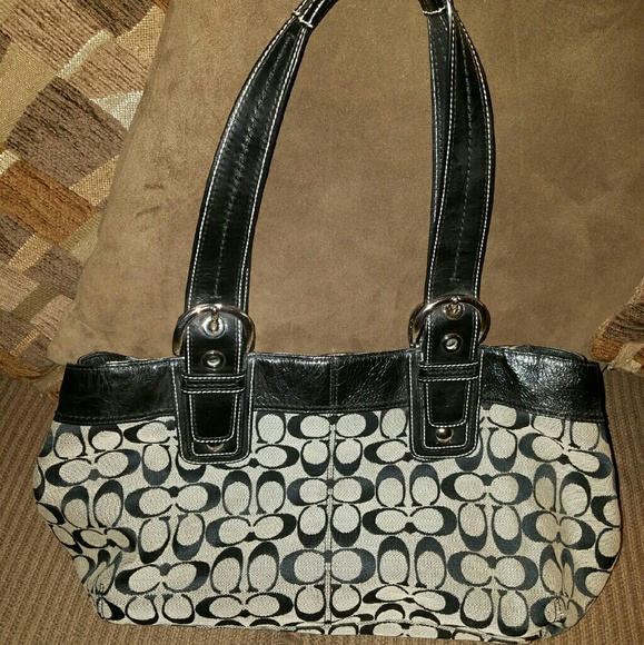 Coach purse - Picture 2 of 3