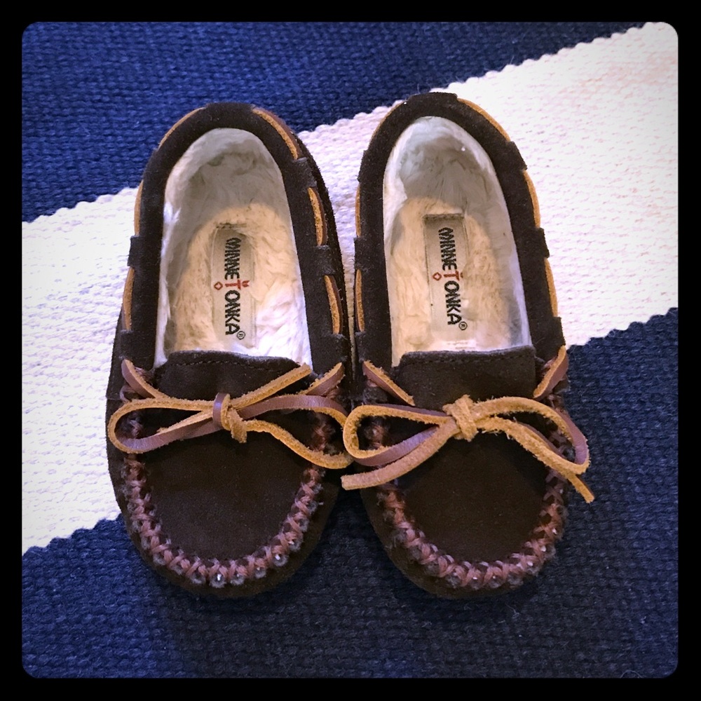 Toddler Minnetonka Slipper Moccasin - Size 7