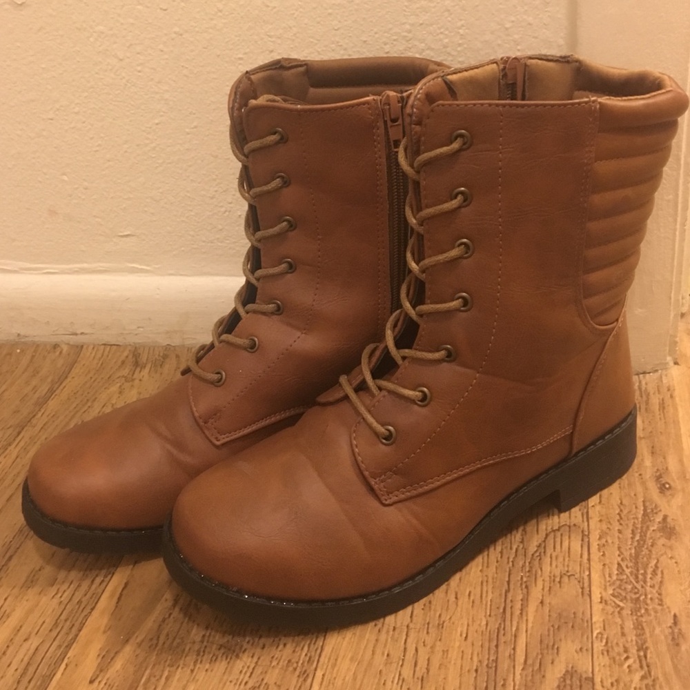 Hipster boots