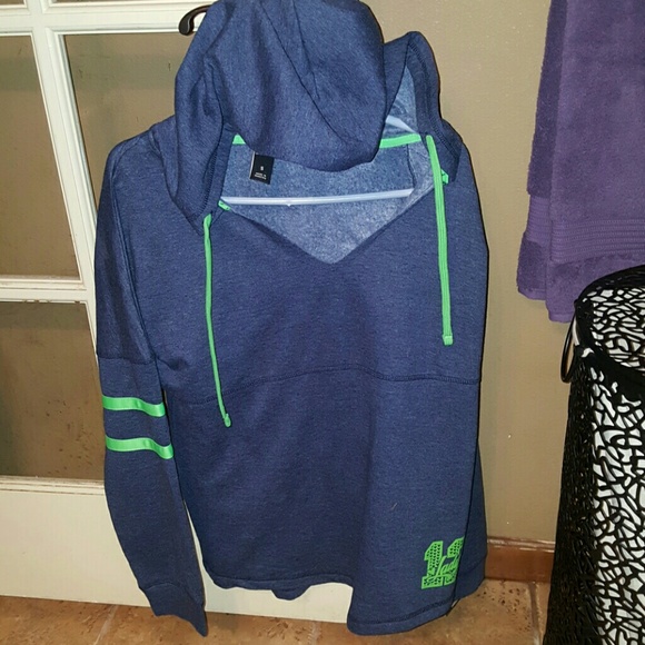 Oversized Seahawks Sweatshirt - Picture 2 of 4