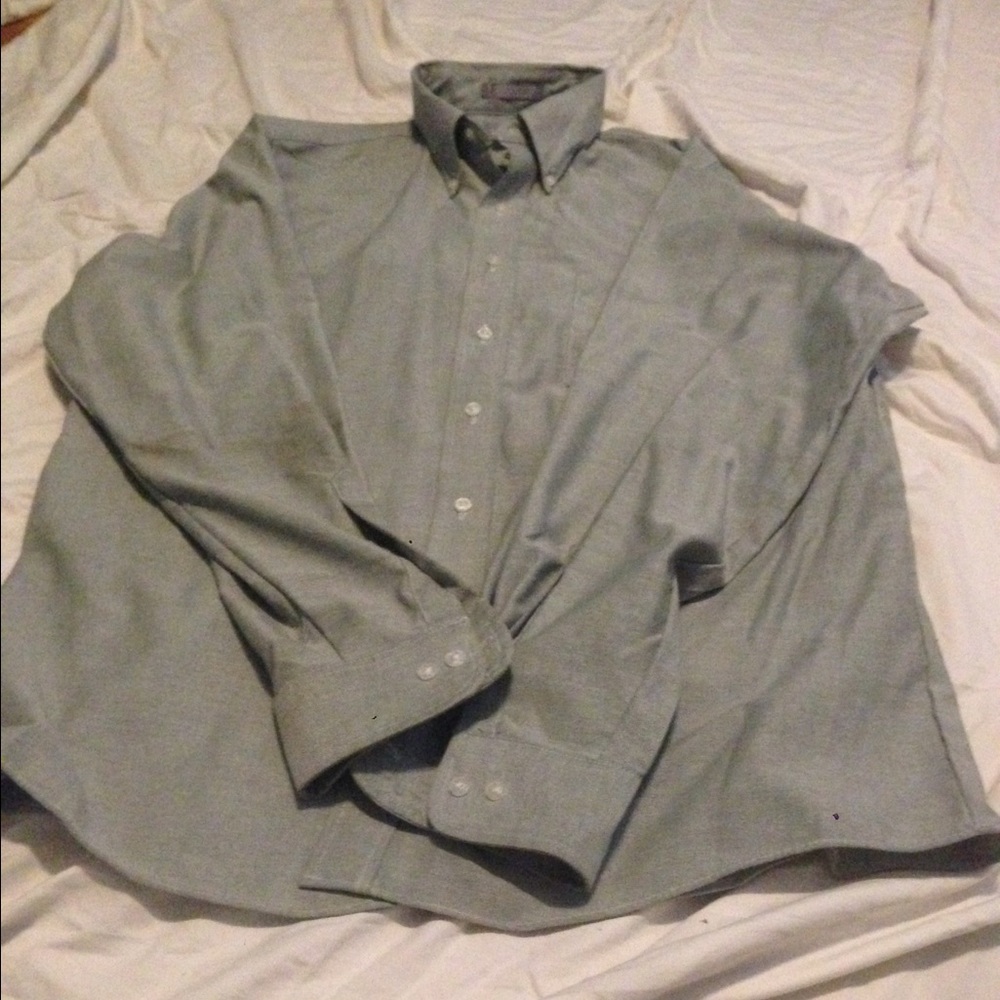 Nice good looking button up.