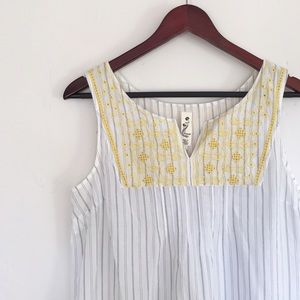 NWOT Floreat Embroidered Top