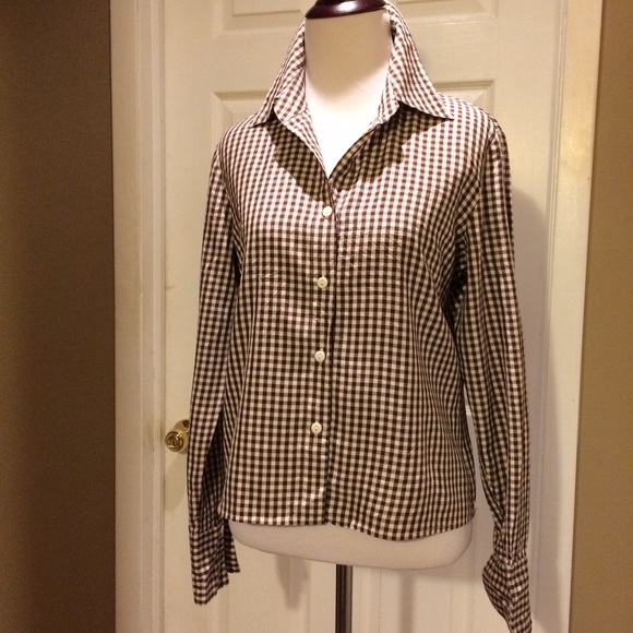 Tracy M. Cropped button down shirt. - Picture 2 of 4