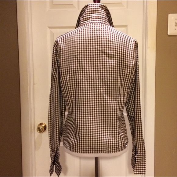 Tracy M. Cropped button down shirt. - Picture 3 of 4