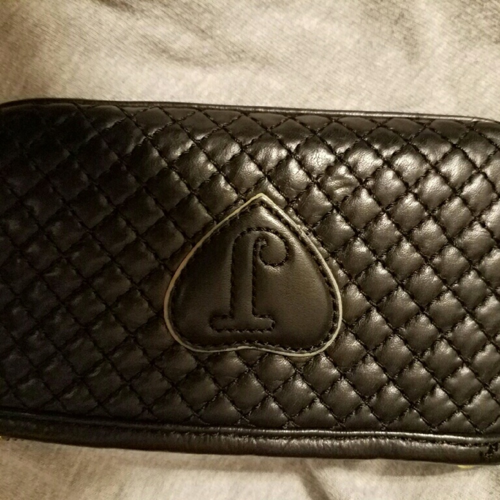 *SOLD* Juicy couture wristlet