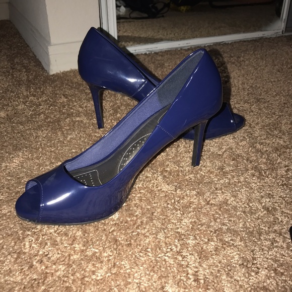 Navy Blue Heels - Picture 3 of 3
