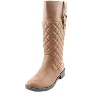 Sarah Jane keri Tan Boot