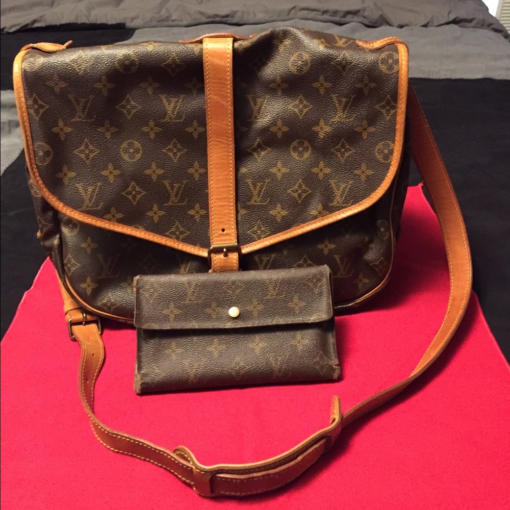 💕Flash Sale💕 LV Samaur 35 with monogram wallet
