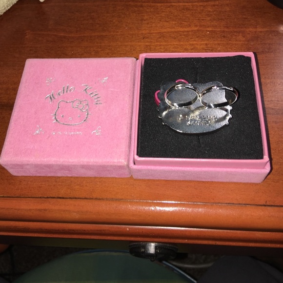 Hello Kitty Unique Ring  (MUST HAVE) - Picture 3 of 4
