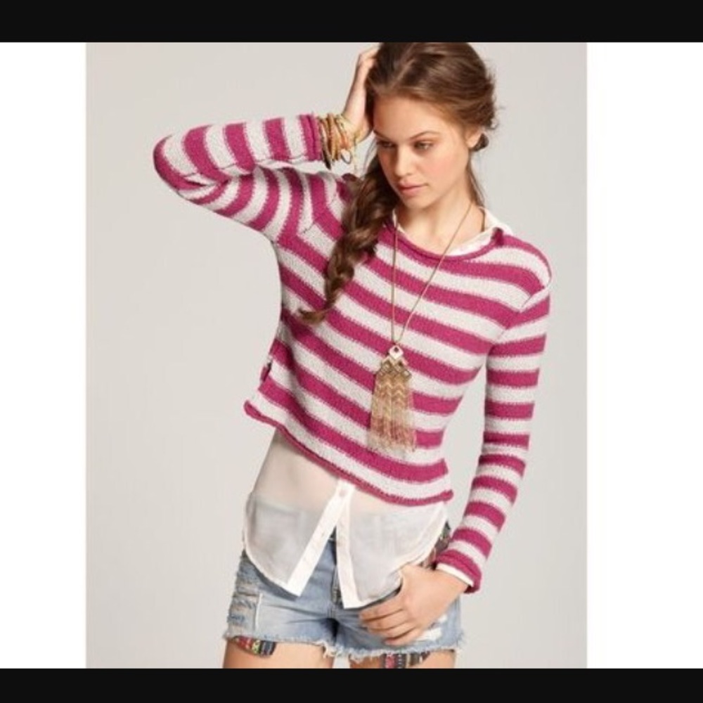 Free people Beach!! Crop sweater