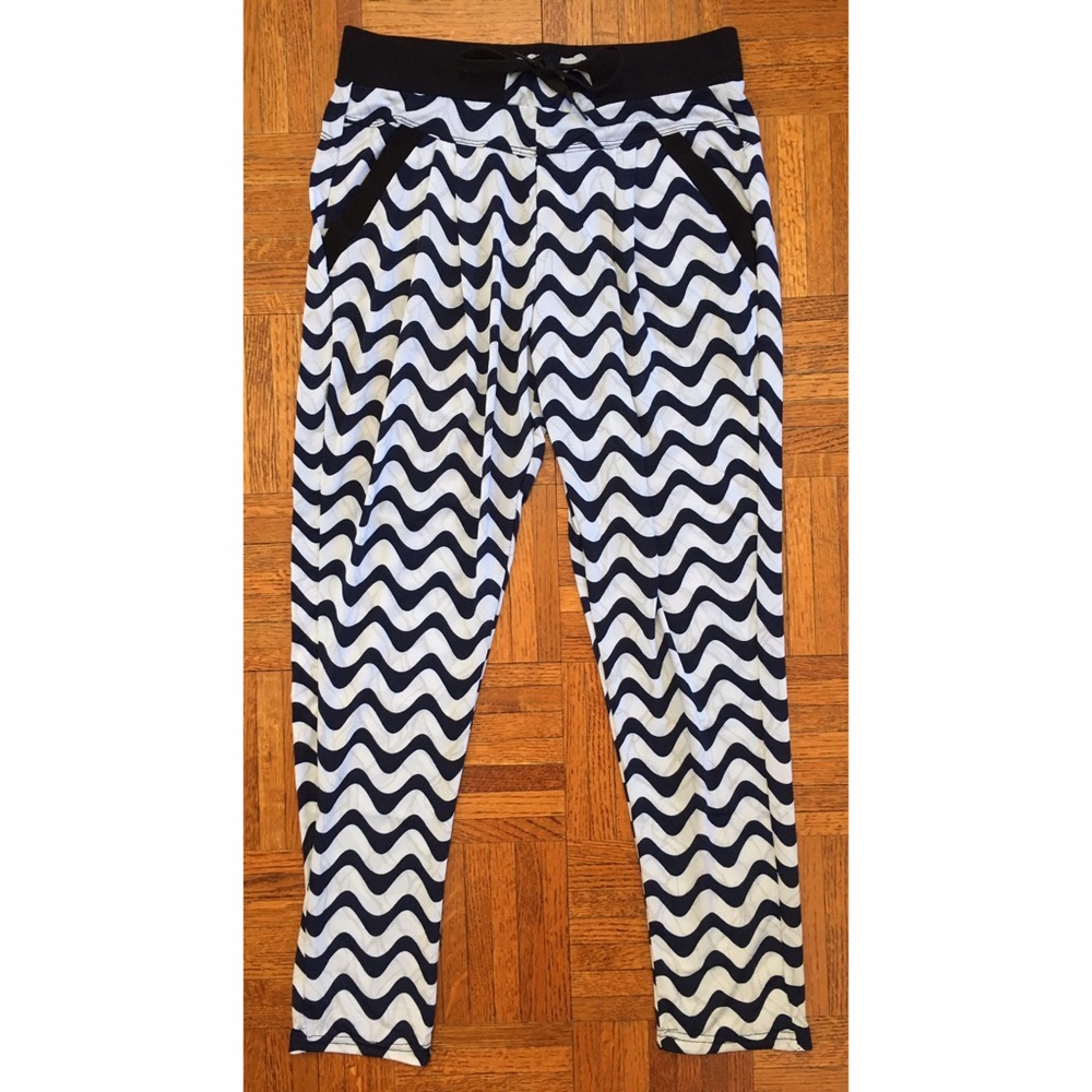 Blue & white cabana cropped pants