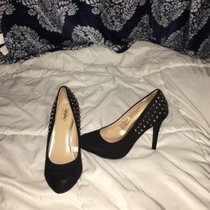 Black heels with gold studs
