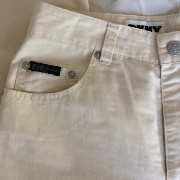 NWOT DKNY Jeans Light Khaki - Picture 2 of 3