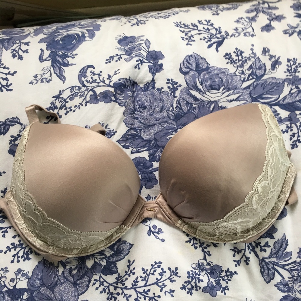 Victoria Secret Plunge bra