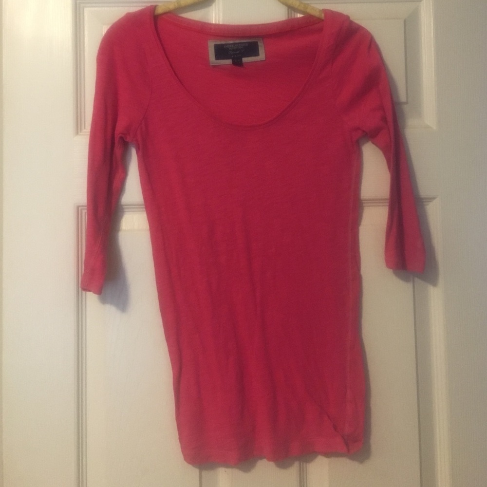 Scoop Neck American Eagle Favorite T