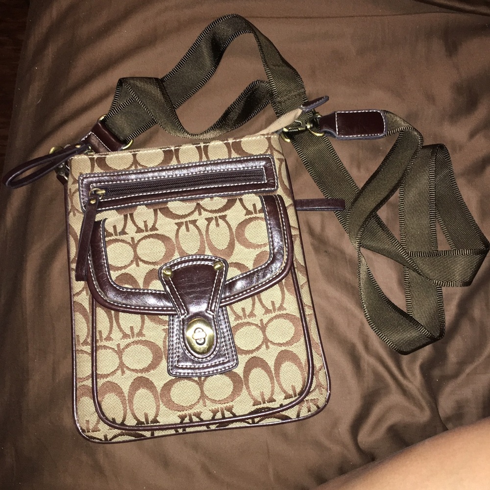 Cross-body purse