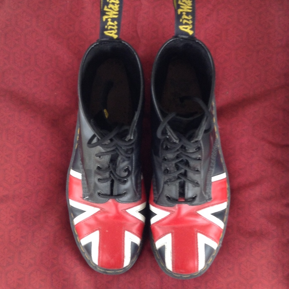 Dr. Martens AirWair Union Jack Boot